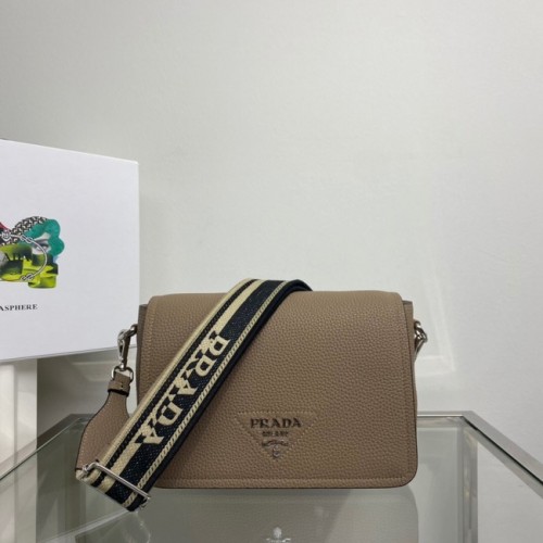 Prada bőr táska vállpánttal 1BD314 szürke