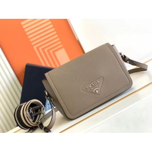 Prada bőr táska vállpánttal 1DB443 szürke