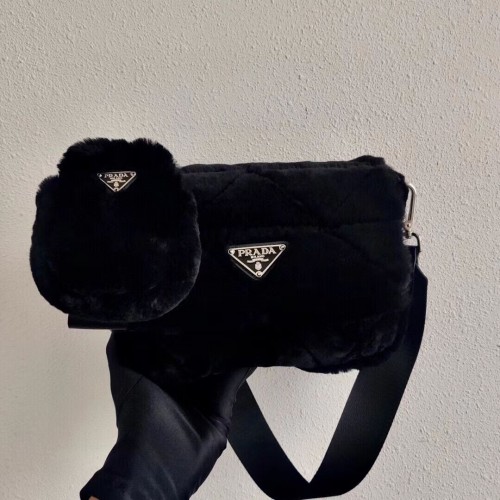Prada Mink szőrből készült válltáska 1BC292M fekete