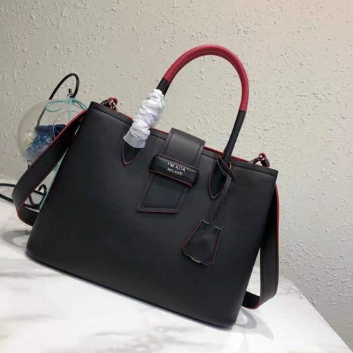 Prada Eredeti Bőr Táska P13582 Fekete Piros