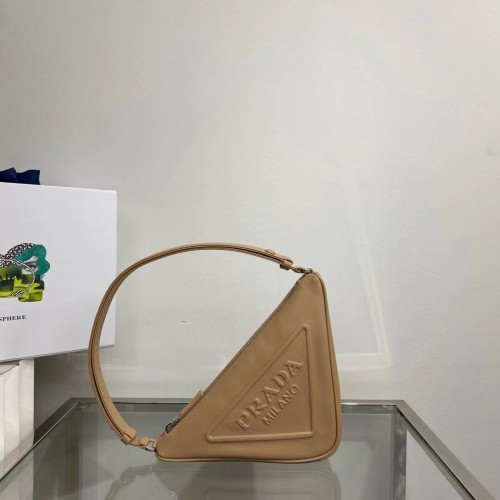 Prada Bélelt nappa bőr kézitáska 1BE003 Biscuits