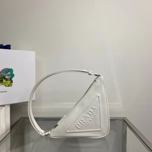 Prada Bélelt nappabőr kézitáska 1BE003 fehér