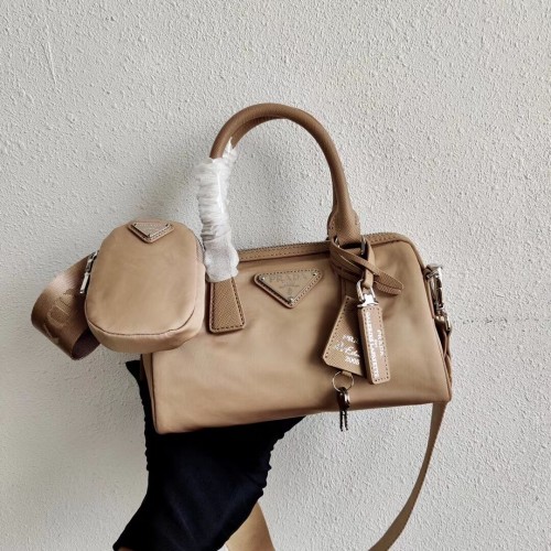 Prada Re-Edition 2005 felső fogantyús kézitáska 1PR846 barackszínű