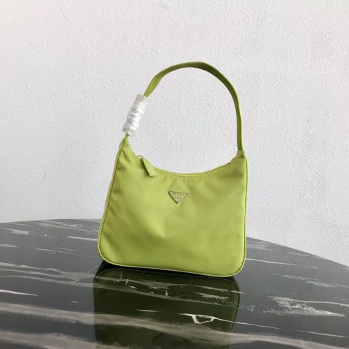 Prada Re-Edition nylon táska MV519 zöld