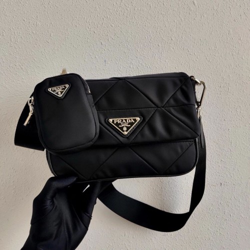 Prada Re-Edition nylon válltáska 1BD292A fekete