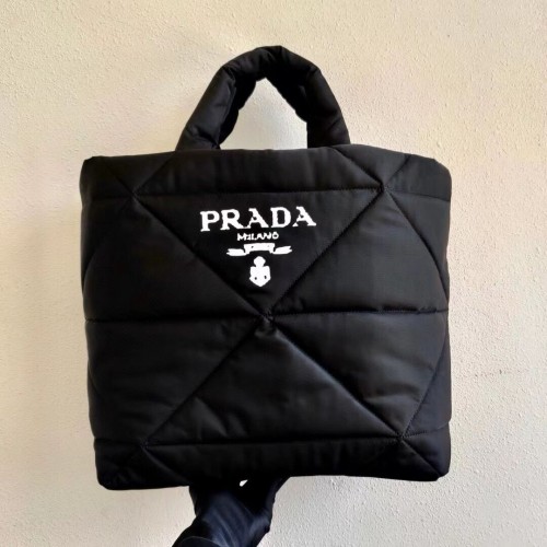 Prada Re-Nylon és Saffiano bőr válltáska 2AG082 fekete