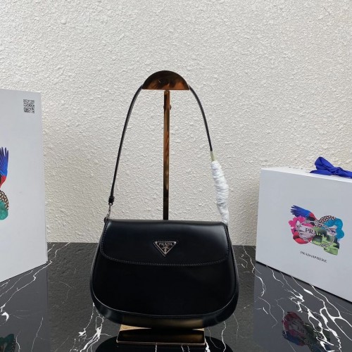 Prada Saffiano bőr válltáska 2BD311 fekete