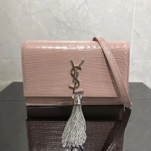 SAINT LAURENT Kate krokodildombornyomott bőr crossbody táska 452159 Rózsaszín