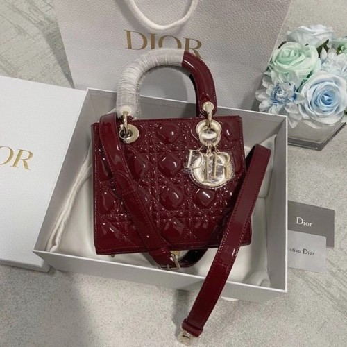 KIS LADY DIOR TÁSKA Piros Lakkbőr Borjúbőr M0531