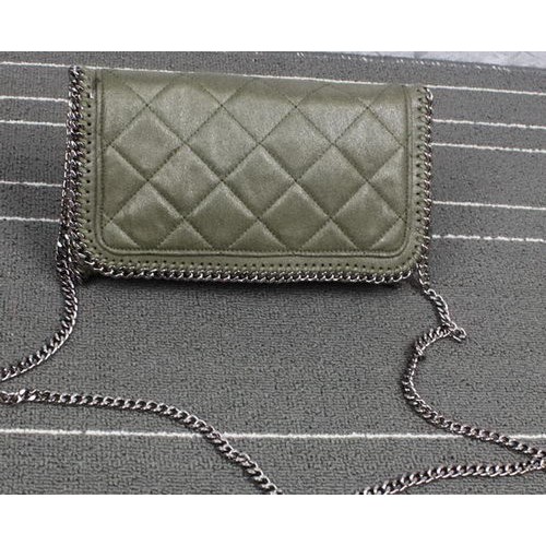 Stella McCartney Falabella PVC keresztpántos táska SM882 zöld