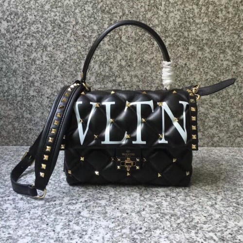 VALENTINO Candy Rockstud steppelt bőr válltáska 6020 fekete-fehér