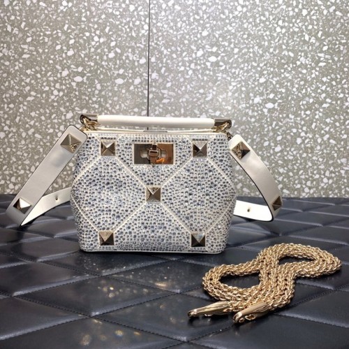 VALENTINO GARAVANI római bedugós fülbevaló W2B0I97P fehér