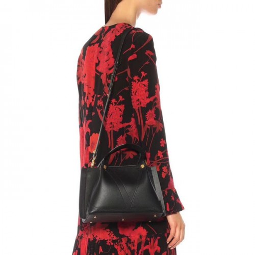 VALENTINO eredeti bőr táska 9077 fekete