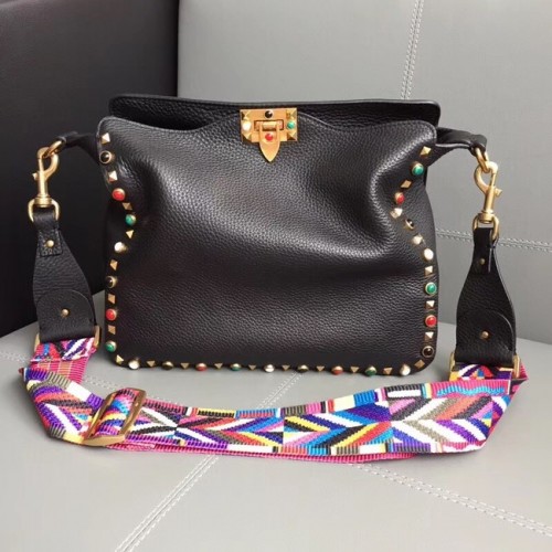 VALENTINO Rockstud bőr válltáska 50031 fekete