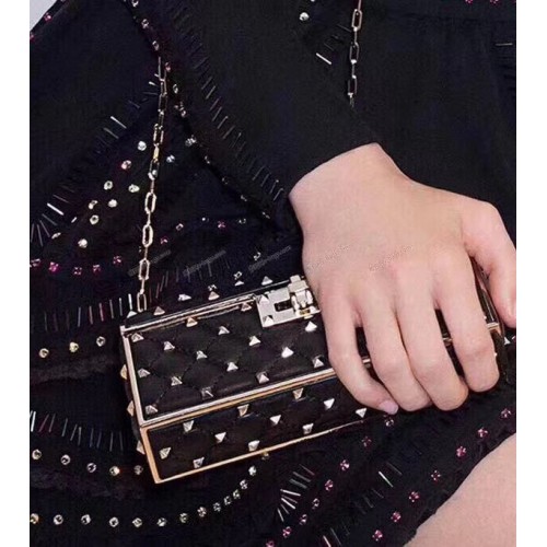 VALENTINO Rockstud steppelt bőr crossbody táska A0702 fekete