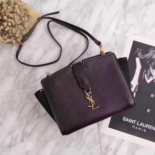 Yves Saint Laurent 2017 Borjúbőr Válltáska Y8021 Fekete