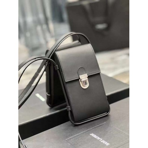 Yves Saint Laurent borjúbőr crossbody táska Y567718 fekete
