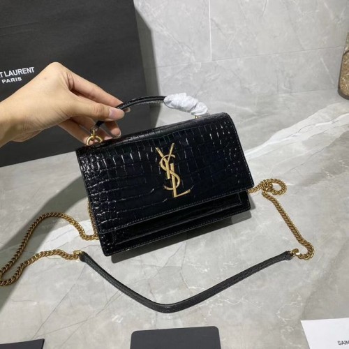 Yves Saint Laurent borjúbőr válltáska Y533036A fekete