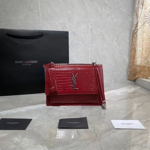 Yves Saint Laurent borjúbőr válltáska Y542206A piros és ezüst árnyalatú fém