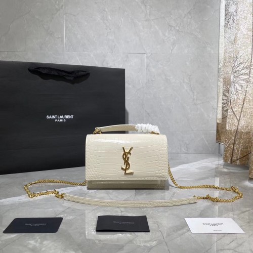 Yves Saint Laurent borjúbőr táska Y634723 fehér