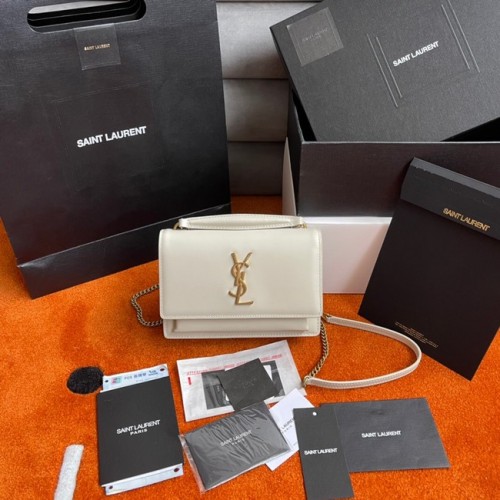 Yves Saint Laurent SUNSET KÖZEPES MÉRETŰ LÁNCOS TÁSKA SIMA BŐRBŐL 442906 fehér