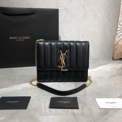 Yves Saint Laurent eredeti báránybőr válltáska Y554125 fekete