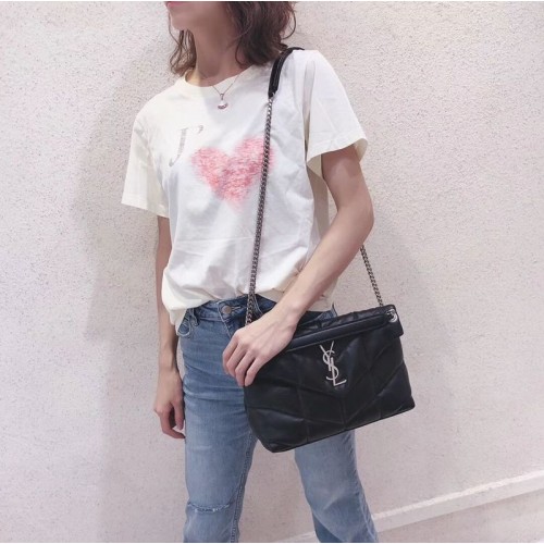 Yves Saint Laurent LOULOU PÚFIS KIS TÁSKA STEPPELT, GYÖRÖTT MATT BŐRBŐL Y577476 Fekete