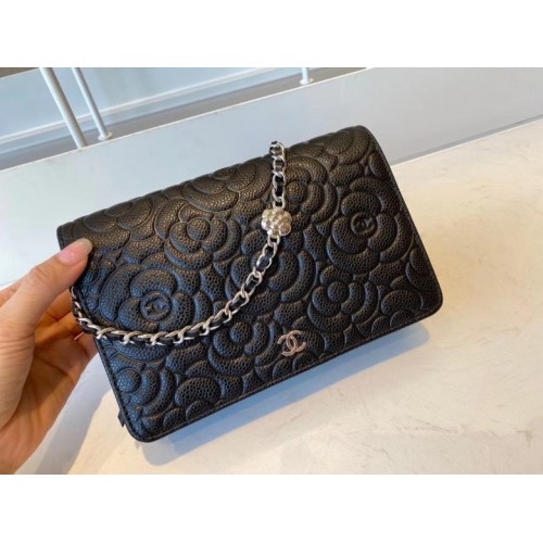 Chanel klasszikus clutch lánccal, báránybőr, ezüstszínű fém AP3317, fekete