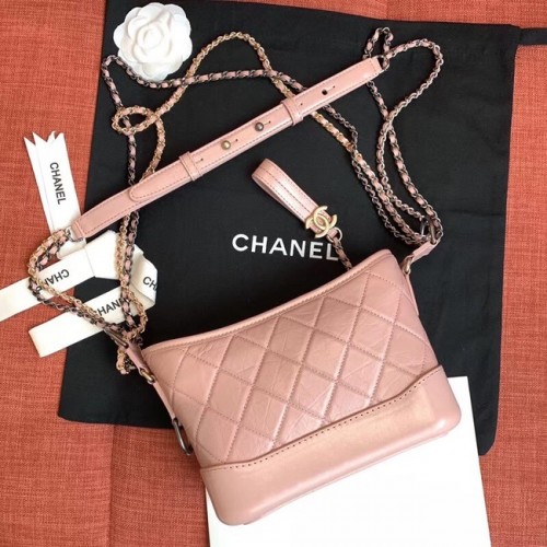Chanel Gabrielle kis hobo táska A91810 világos rózsaszín