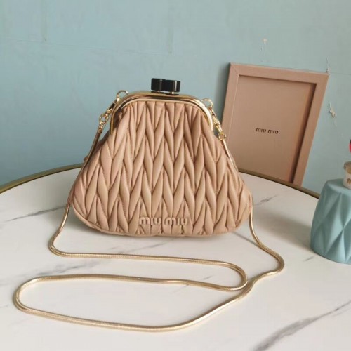 miu miu Matelasse Nappa Bőr Válltáska 5BB016L világos rózsaszín