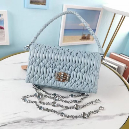 miu miu Matelasse Nappa Bőr Válltáska 5BP012M világoskék