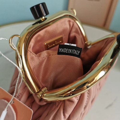 miu miu Matelasse nappa bőr mini válltáska 5BB017S rózsaszín